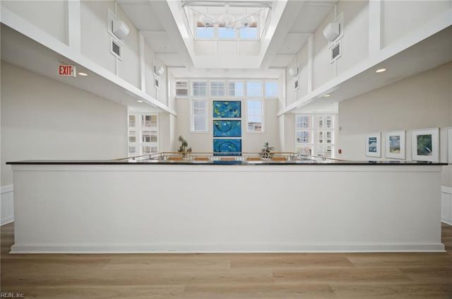 3738 Sandpiper Rd Apt 122B, Virginia Beach, VA 23456