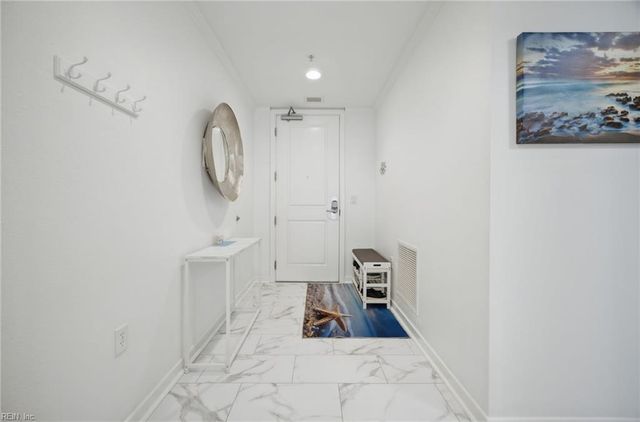 3738 Sandpiper Rd Apt 122B, Virginia Beach, VA 23456