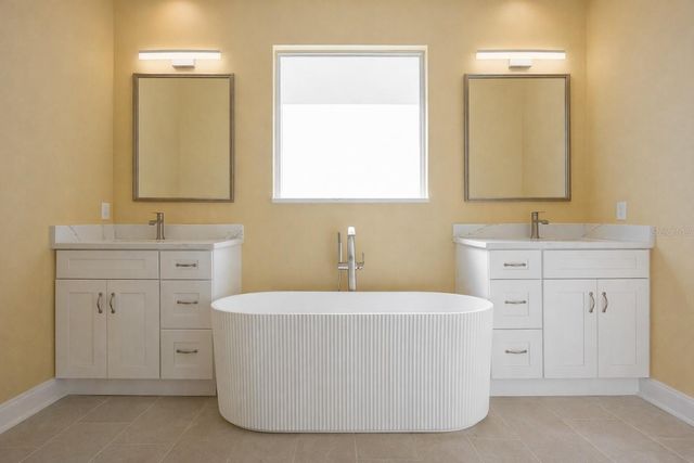 3204 W EMPEDRADO STREET, Tampa, FL 33629