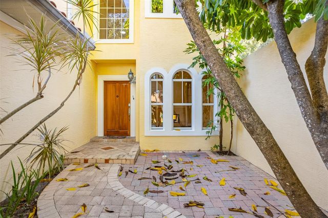 3204 W EMPEDRADO STREET, Tampa, FL 33629