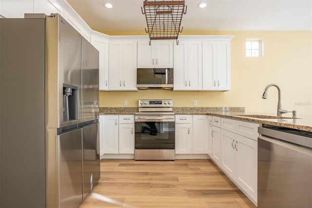 3204 W EMPEDRADO STREET, Tampa, FL 33629