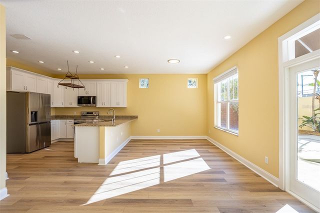 3204 W EMPEDRADO STREET, Tampa, FL 33629