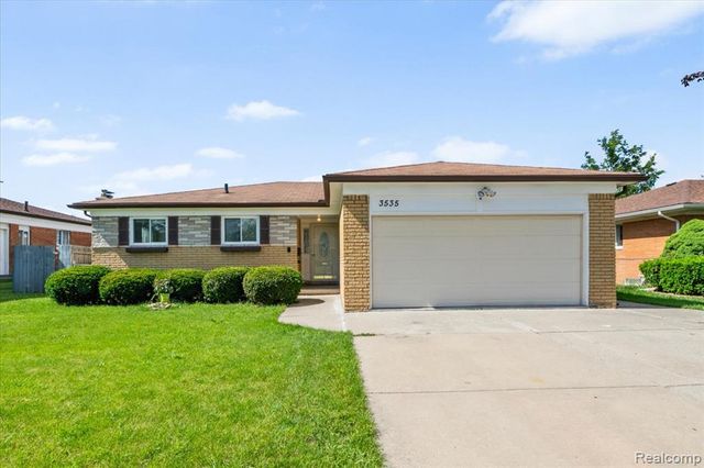 3535 Hein Drive, Sterling Heights, MI 48310