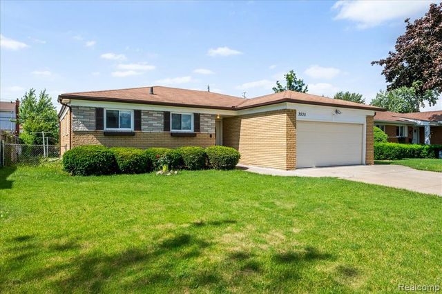 3535 Hein Drive, Sterling Heights, MI 48310