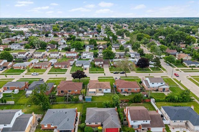 3535 Hein Drive, Sterling Heights, MI 48310