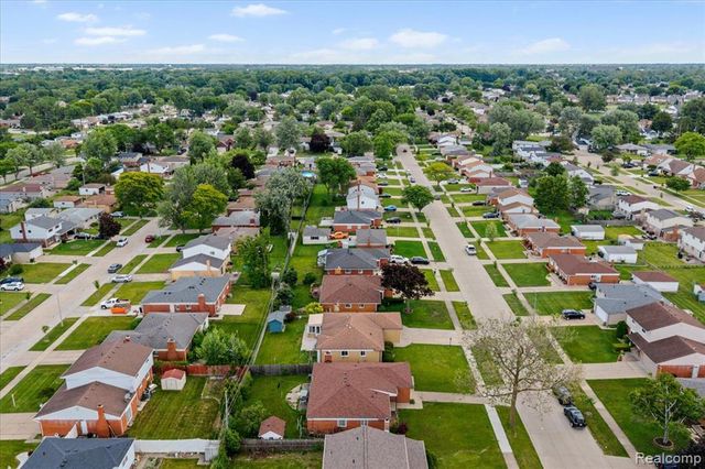 3535 Hein Drive, Sterling Heights, MI 48310