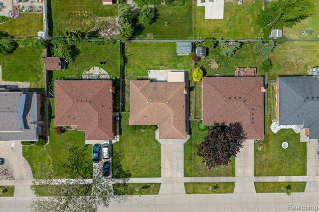 3535 Hein Drive, Sterling Heights, MI 48310