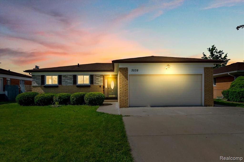 3535 Hein Drive, Sterling Heights, MI 48310