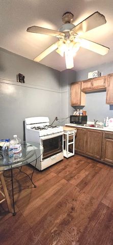 7524 S Saint Lawrence Avenue, Chicago, IL 60619