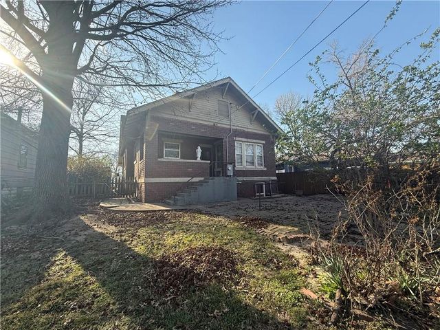 303 S Elm Street, Pittsburg, KS 66762