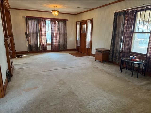 303 S Elm Street, Pittsburg, KS 66762