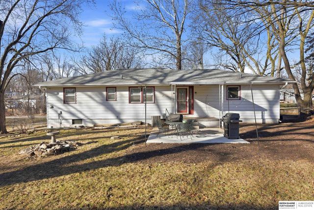 3521 N 76th Street, Omaha, NE 68134