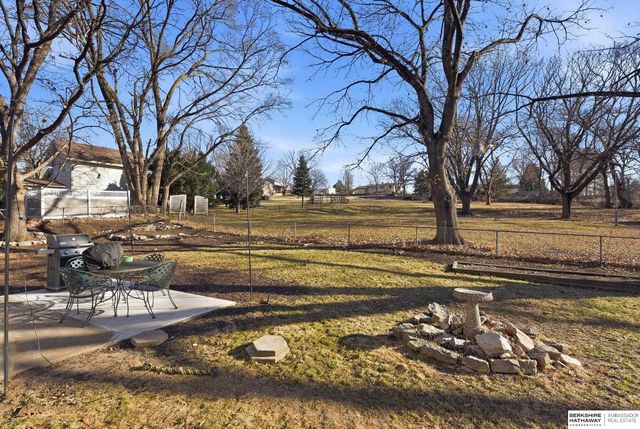 3521 N 76th Street, Omaha, NE 68134