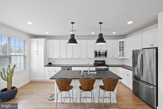 105 WOODWINDS DR, Collegeville, PA 19426