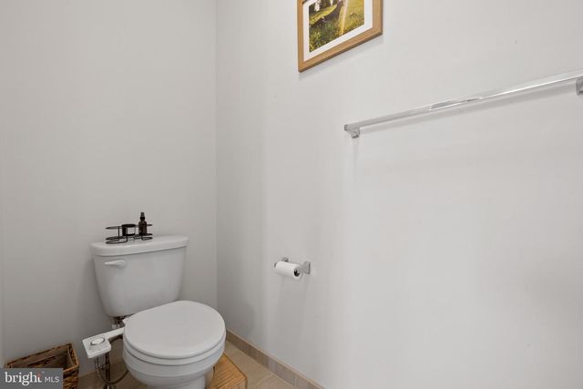 105 WOODWINDS DR, Collegeville, PA 19426