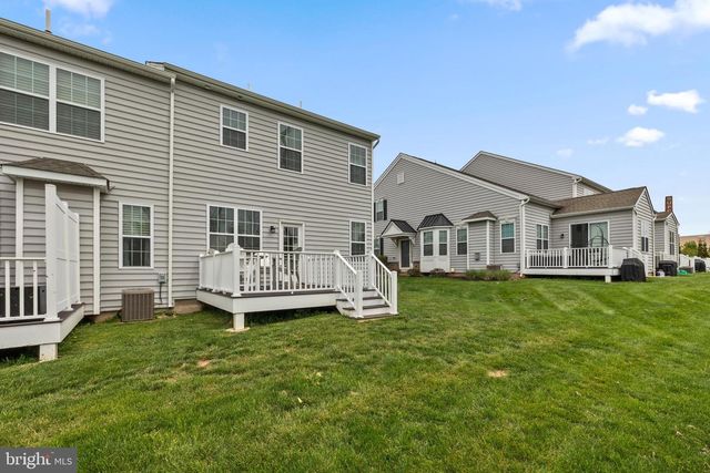105 WOODWINDS DR, Collegeville, PA 19426