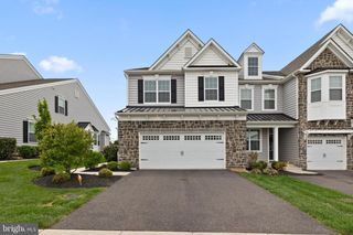 105 WOODWINDS DR, Collegeville, PA 19426