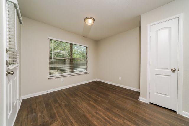 1310 Barrel Drive, Dallas, TX 75253