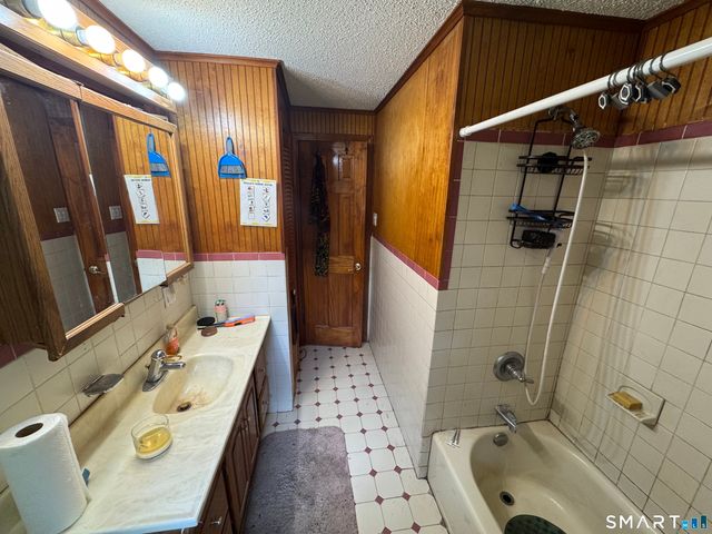 712 Woodin Street, Hamden, CT 06514