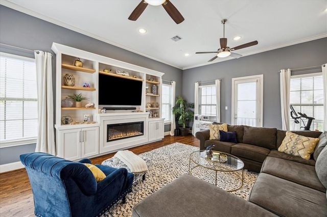 830 W 17th Street B, Houston, TX 77008