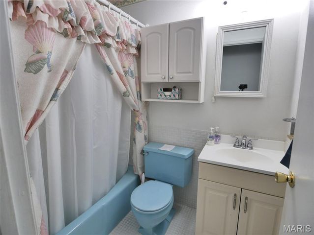 644 Shadow Rock Drive, Florissant, MO 63031