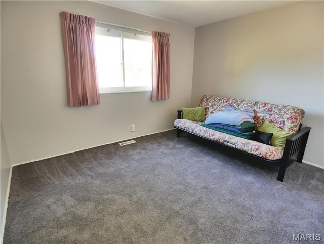 644 Shadow Rock Drive, Florissant, MO 63031