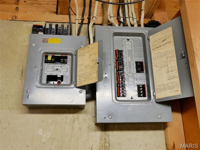 644 Shadow Rock Drive, Florissant, MO 63031