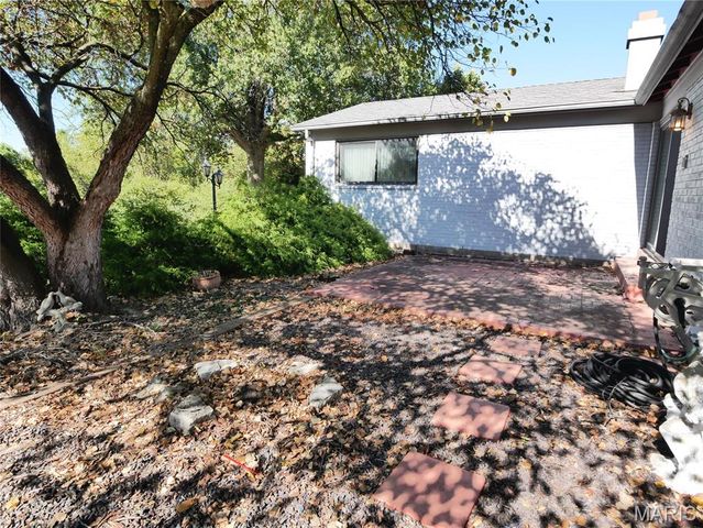 644 Shadow Rock Drive, Florissant, MO 63031