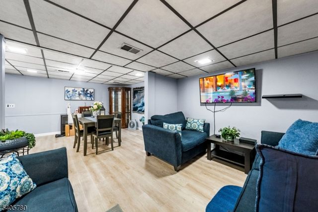 302 New York Ave, Clark Twp., NJ 07066