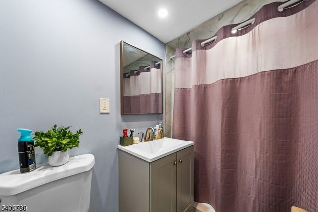 302 New York Ave, Clark Twp., NJ 07066