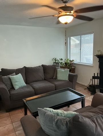 1408 Laguna Vista Way, Grapevine, TX 76051