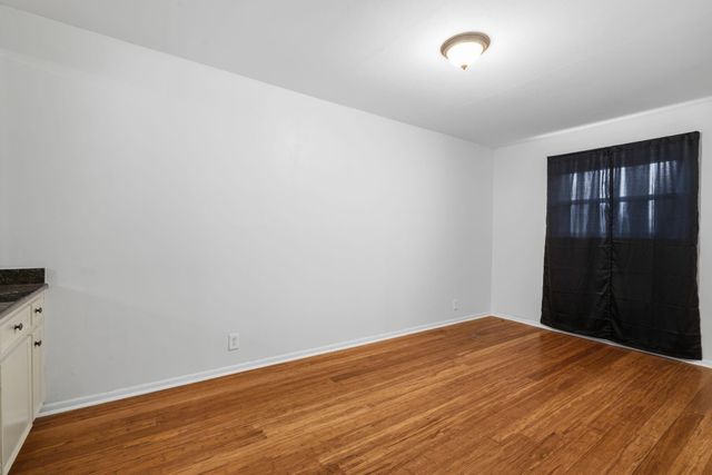 2931 Whitman Drive, Montgomery, TX 77356
