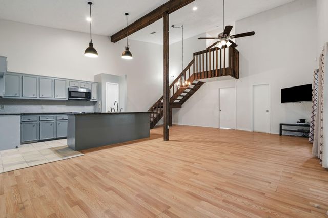 2931 Whitman Drive, Montgomery, TX 77356