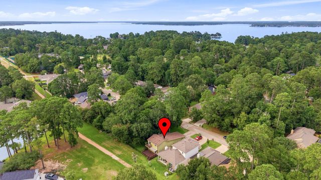 2931 Whitman Drive, Montgomery, TX 77356