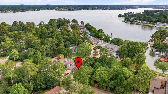 2931 Whitman Drive, Montgomery, TX 77356