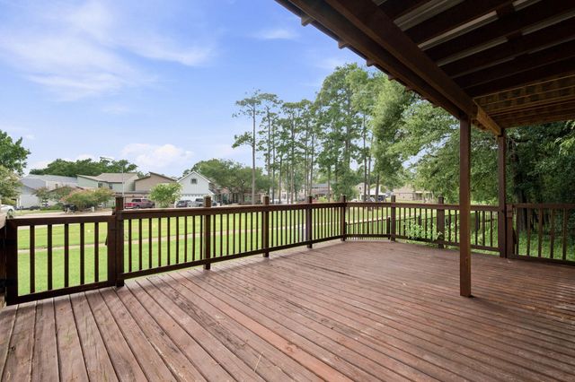 2931 Whitman Drive, Montgomery, TX 77356