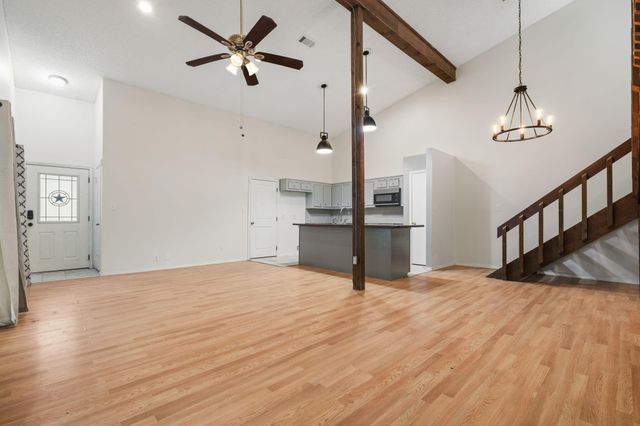 2931 Whitman Drive, Montgomery, TX 77356