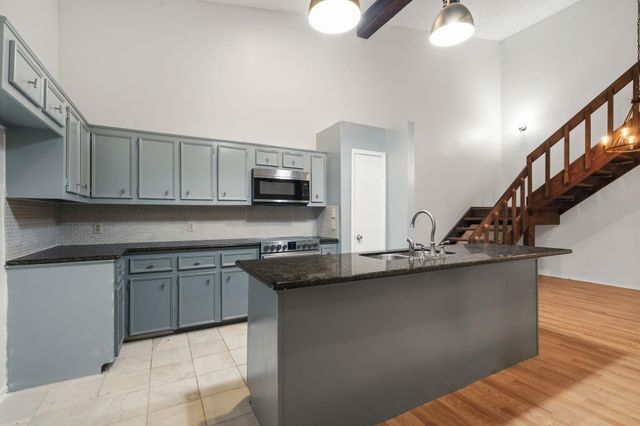 2931 Whitman Drive, Montgomery, TX 77356