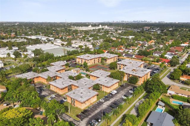 9459 SW 76th St R7, Miami, FL 33173