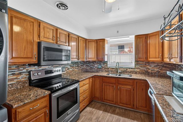 1525 LEVERN STREET, Clearwater, FL 33755