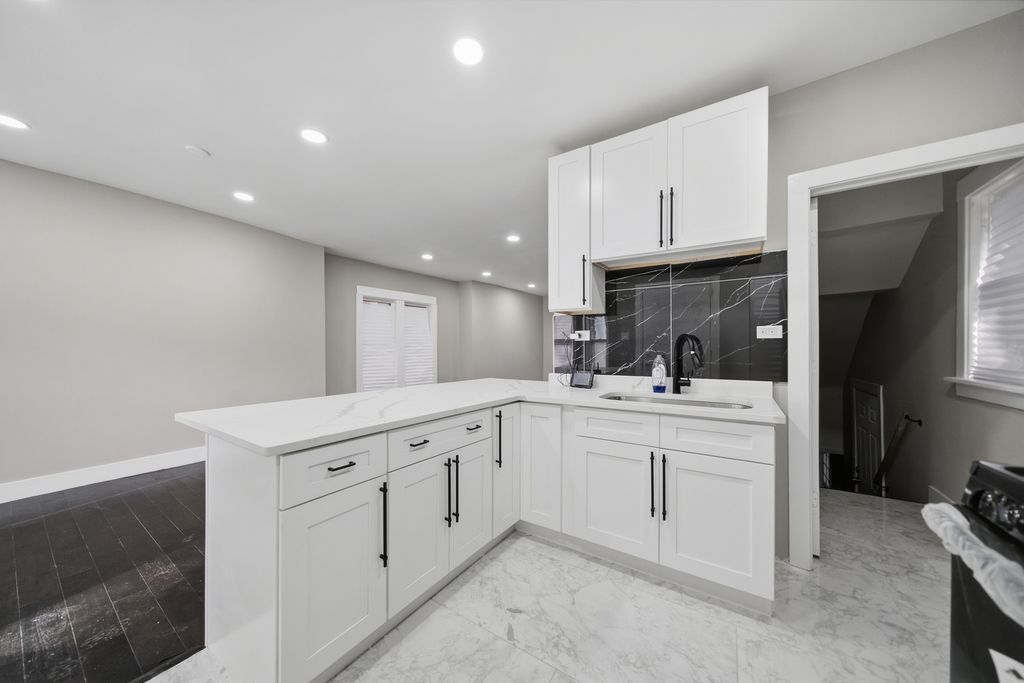 122 N Long Avenue, Chicago, IL 60644 — photo 4
