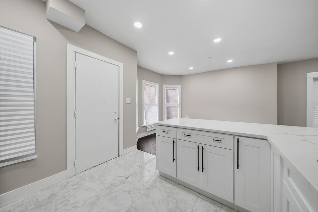 122 N Long Avenue, Chicago, IL 60644 — photo 5