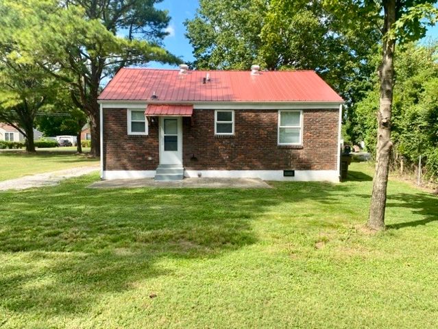 2841 Colonial Cir, Nashville, TN 37214