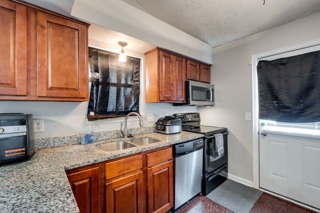 2309 Benay Rd, Nashville, TN 37214