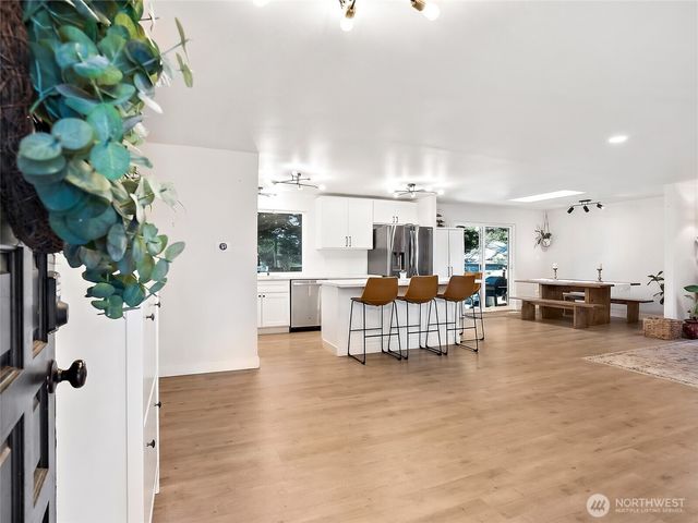 9201 78th Street SW, Lakewood, WA 98498