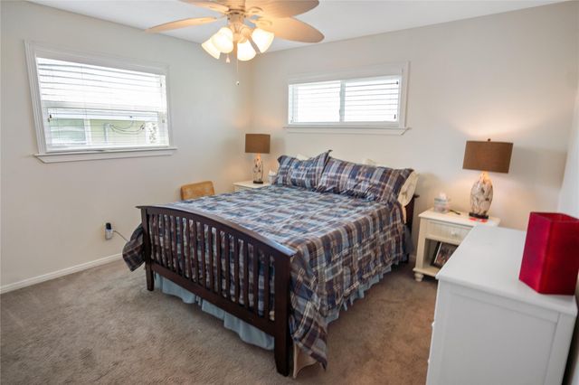 1205 Bay Street, Crystal Beach, TX 77650