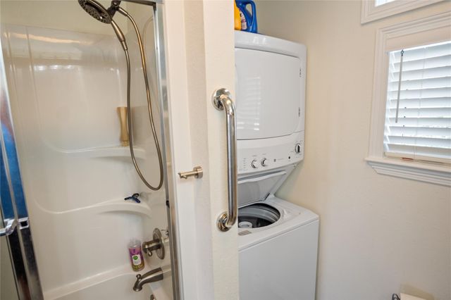 1205 Bay Street, Crystal Beach, TX 77650
