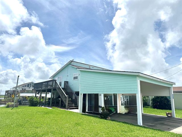 1205 Bay Street, Crystal Beach, TX 77650