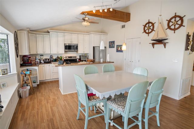 1205 Bay Street, Crystal Beach, TX 77650