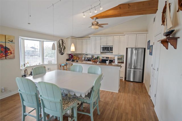 1205 Bay Street, Crystal Beach, TX 77650